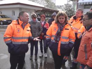 Tensiuni şi discuţii încordate, la mitingul organizat de o parte dintre angajaţii Serviciului de Ambulanţă Suceava