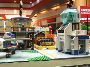 Fascinanta lume a jocurilor LEGO, la Shopping City Suceava