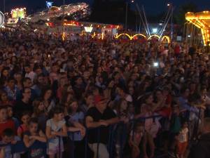 Zeci de mii de suceveni au petrecut la Festivalul Verii, în parcarea Shopping City Suceava
