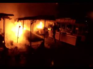 Incendiu puternic în Piața Burdujeni