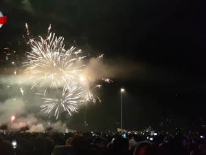 10.000 de suceveni au sărbătorit trecerea în 2018 admirând superbe focuri de artificii