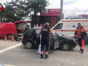 Accident rutier cu trei victime transportate la spital, pe Calea Unirii