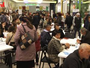 Aproape 1300 de participanți la Bursa locurilor de muncă pentru absolvenţi