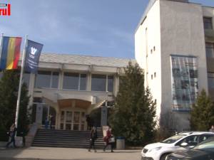 2.700 de studenţi ai Universităţii din Suceava beneficiază de burse