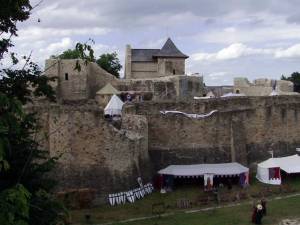 Cea mai mare paradă cu făclii din România a dat startul Festivalului de Artă Medievală „Ștefan cel Mare&quot; Suceava