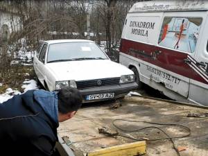 Ridicarea mașinilor abandonate în municipiul Suceava, reluată în forță
