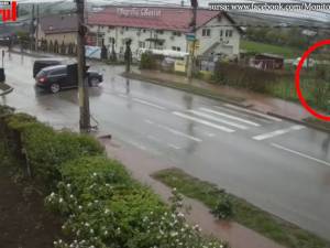 Dubă a Jandarmeriei, implicată într-un accident la ieșirea din Suceava spre Siret