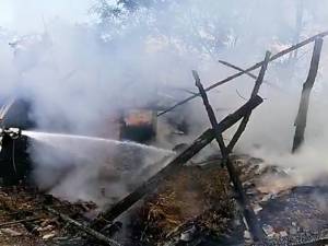 Un incendiu a izbucnit astăzi la anexele unei gospodării din Berești